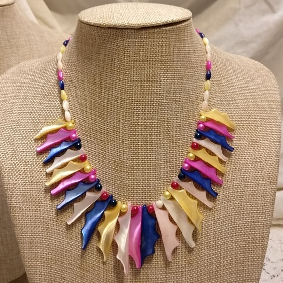 Vintage Unique Mermaid Style Mother Pearl Necklace - Picture 4 of 8